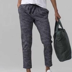 COPY - Lululemon Jet Crop Pant *like new